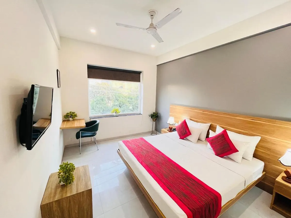 Hotel Infinity Stays Sector 45 Gurgaon - Couple Friendly India