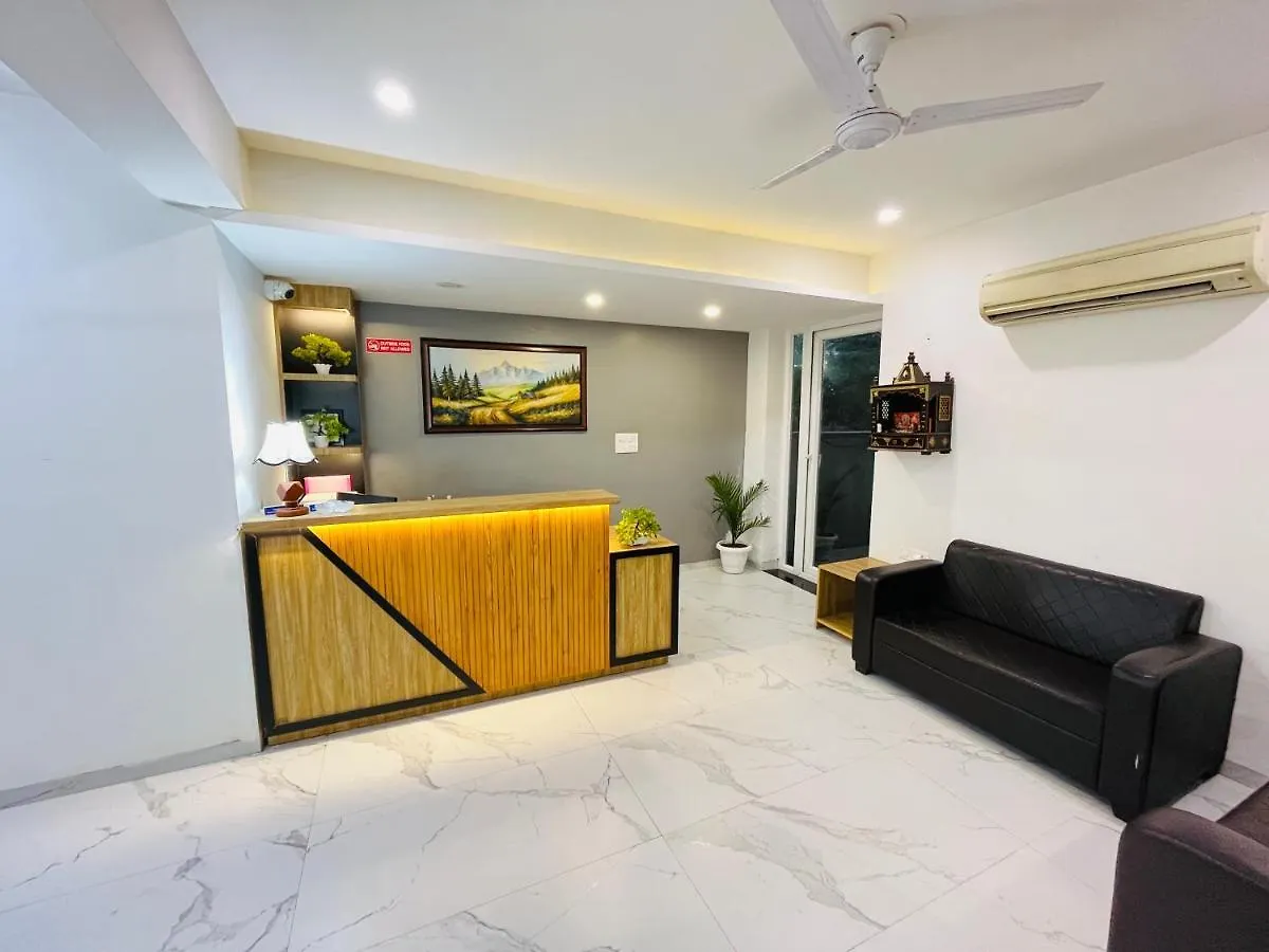 ***  Hotel Infinity Stays Sector 45 Gurgaon - Couple Friendly India