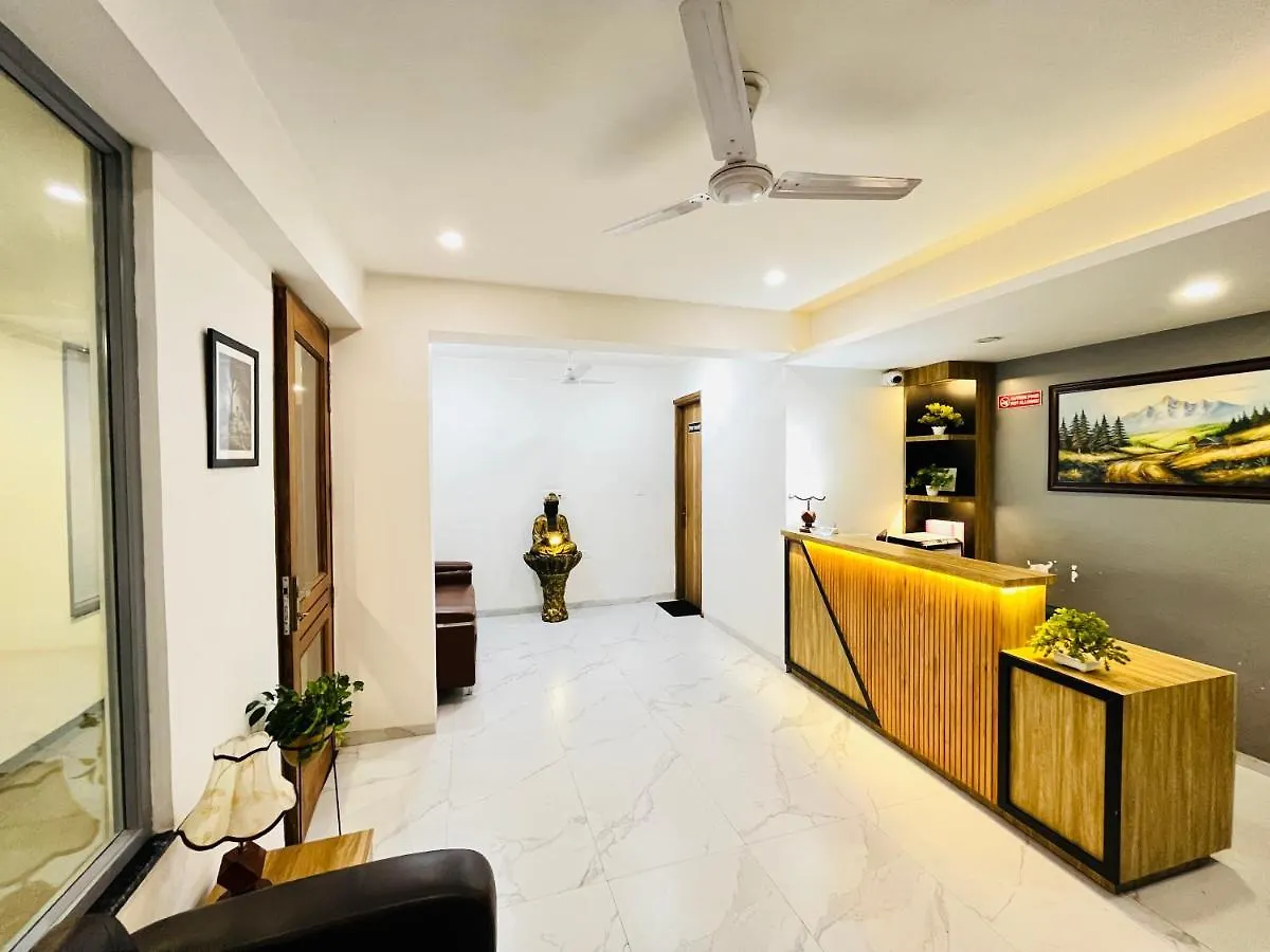 Hotel Infinity Stays Sector 45 Gurgaon - Couple Friendly