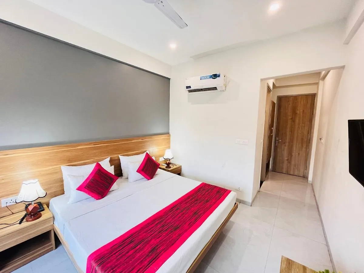 Hotel Infinity Stays Sector 45 Gurgaon - Couple Friendly