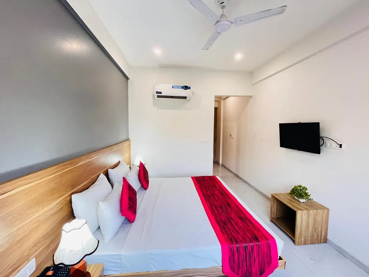 Hotel Infinity Stays Sector 45 Gurgaon - Couple Friendly