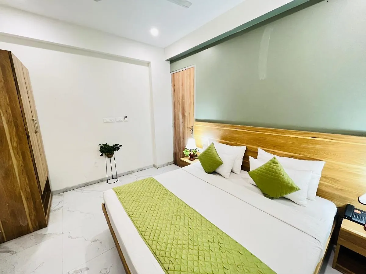 Hotel Infinity Stays Sector 45 Gurgaon - Couple Friendly