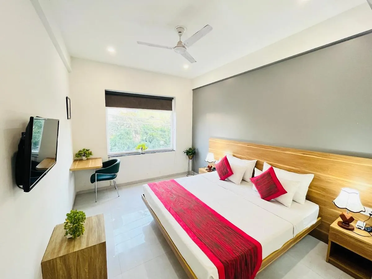 Hotel Infinity Stays Sector 45 Gurgaon - Couple Friendly