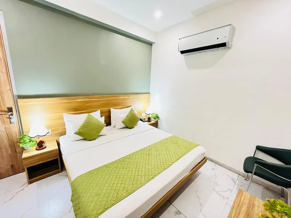 Hotel Infinity Stays Sector 45 Gurgaon - Couple Friendly