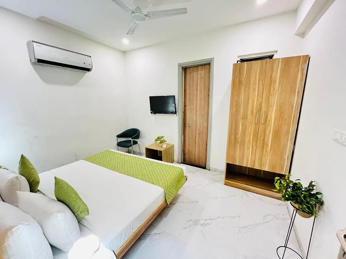 Hotel Infinity Stays Sector 45 Gurgaon - Couple Friendly