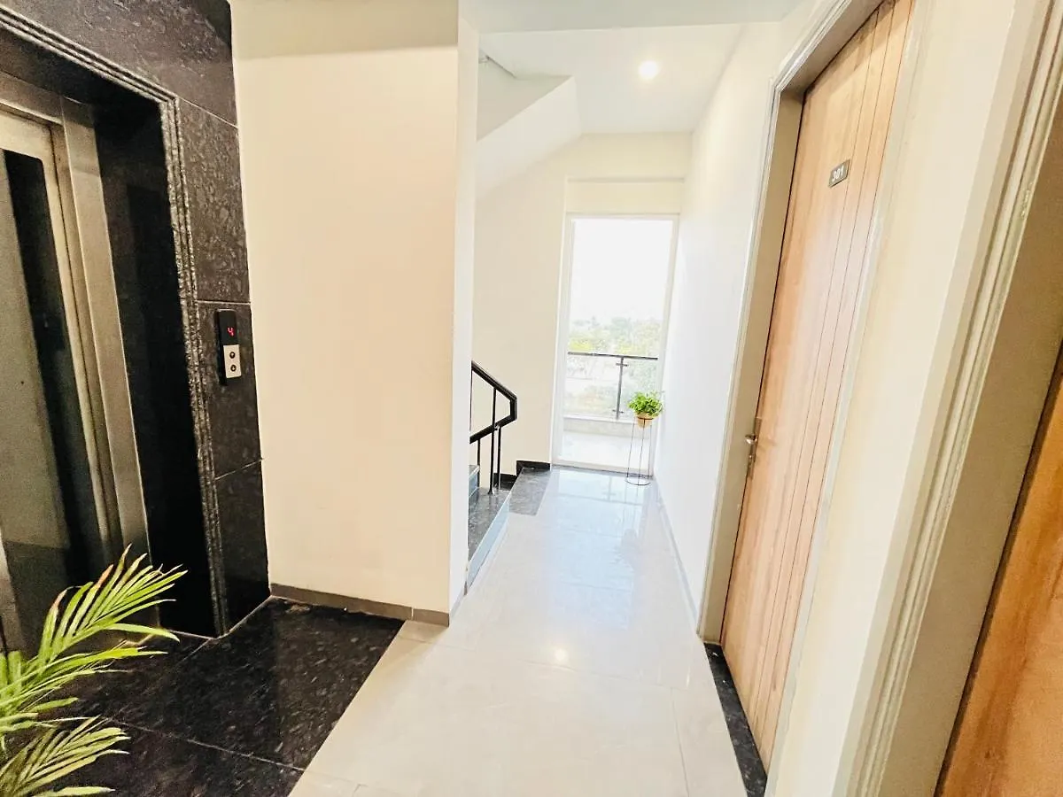 ***  Hotel Infinity Stays Sector 45 Gurgaon - Couple Friendly Indien